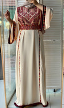 Elegant Offwhite Diamond Qabbah Thob With Manajil Details and Satin Details