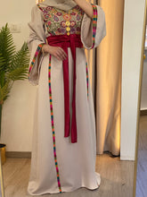 Elegant Beige Ward Thob With Manajil Details and Satin Belt