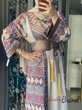 Unique Palestinian Embroidered Thob Dress with Kashmir Belt
